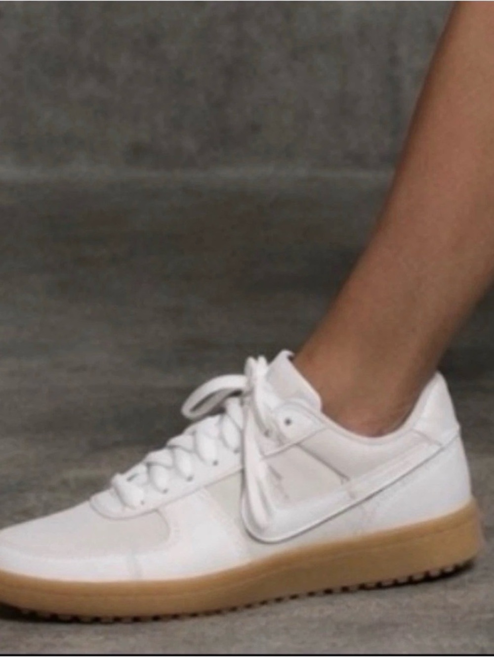 Nike 8.5 White Low-Top Sneakers with Gum Outsole